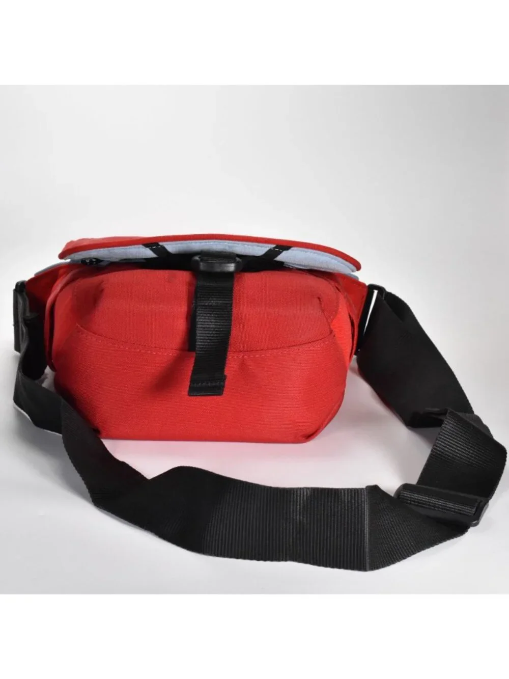 Crumpler Million Four Dollar Home Camera Messenger Kit Bag Red MINT